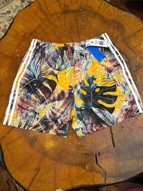 Adidas Tropical Leaf Print Shorts Yellow Blue Pink Swim Trunks NWT Men’s Medium
